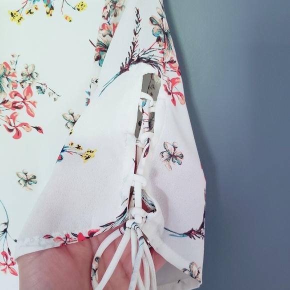 Beautiful White Flower Print Dress size Small - Picture 3 of 4